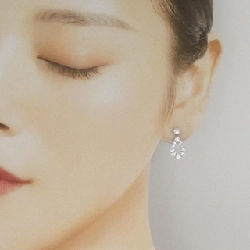 Khuyên tai nhỏ Harry Winston - Hàng hiệu Authentic 842906