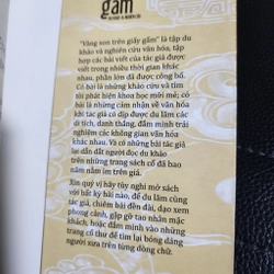 Vàng son trên giấy gấm | Chữ ký. Triện TS Nguyễn Xuân Diện 525377