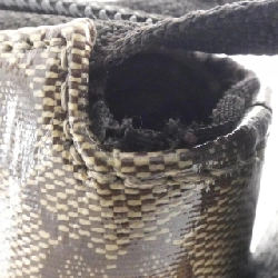 Túi xách vai Gucci 374411 611132