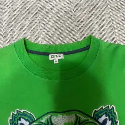 Áo Kenzo thêu đầu hổ màu xanh lá cây size M 757751