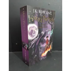 Harry Potter and the deathly hallows mới 90% bẩn bìa, ố vàng HCM1712 J.K. Rowling NGOẠI VĂN 355183