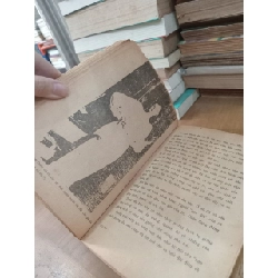 Dĩa bay và những cuộc chạm trán với khách lạ ngoài trái đất - Nguyễn Xuân Thủy 1025876