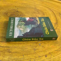 CHÚA ĐẢO XA- Victoria Holt 747655