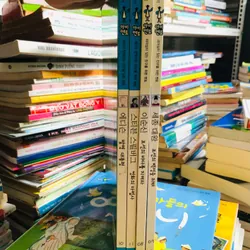 2. 📚 4 CUỐN SÁCH TRUYỆN TRANH TIẾNG HÀN QUỐC CHO TRẺ EM 553616