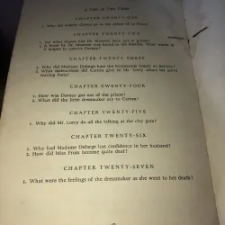 A tale of two cities - Charles Dickens 1050862