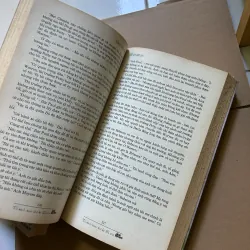 Ashfall Tàn tro 3 tập - Ashen Winter 929763