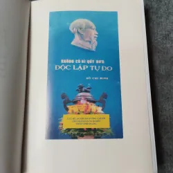 TRÊN NHỮNG NẺO ĐƯỜNG 700914