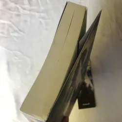 Án Mạng Trong Tháp Thủy Tinh - Mikito Chinen 1002152