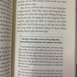 CUỐN SÁCH VỀ CÁC BIỂU TƯỢNG TÂM LINH - MELANIE BARNUM 538356
