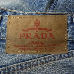 Quần short denim nhuộm trắng PRADA GFP535 SUOO 1703 647935