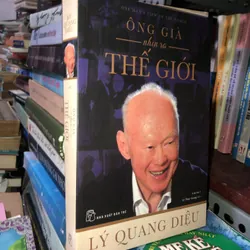 Ông già nhìn ra thế giới 