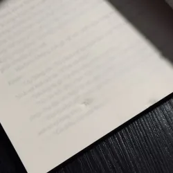 Ma nữ của Laplace 745409