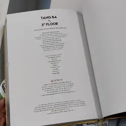 [MIỄN PHÍ BỌC SÁCH] Tầng Ba - Câu chuyện về các nghệ sĩ trẻ đương đại 990376