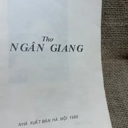 Thơ Ngân Giang  1009047
