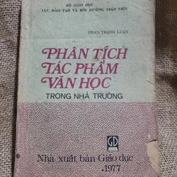 Phân tích tác phẩm trong nhà trường , sách cũ bao cấp