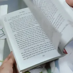 Gần Mặt Cách Lòng - Tạ Hồng 744733