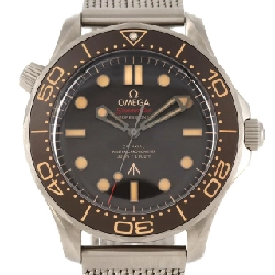 Đồng hồ Omega Seamaster Diver 300M 007 Edition TI 210.90.42.20.01.001 TI tự động - Hàng hiệu Chính hãng