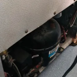 Tủ lạnh International 140 lít còn mới 763555