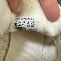 Adidas size 37 auth newtag 597106