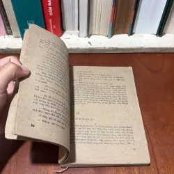 II Sách Xưa: Trung Tâm Báo Chí (Tập 1) - IULIAN XÊ MI Ô NỐP - 1987 751385