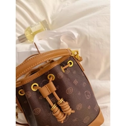 túi xách bucket kèm charm xinh 544347