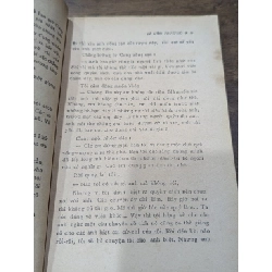 Cánh sen trong bùn - Lê Văn Trương 1003589