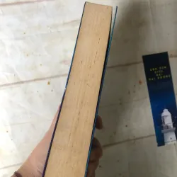 Ánh Đèn Giữa Hai Đại Dương - M. L. Stedman 745360