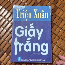 Giấy trắng -Triệu Xuân