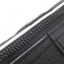 Túi xách vai Louis Vuitton LVxFIFA City Keepall M21543 613153