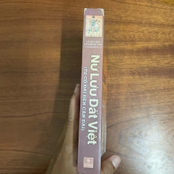 II Tựa sách: Nữ Lưu Đất Việt (Từ Cổ Đại Đến Cận Đại) - Lê Duy Anh, Lê Hoàng Vinh - 2006 485326