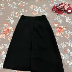 Chân váy lệch tà Ligam chính hãng, size S, vải tuyết mưa dày dặn chắc chắn 700465