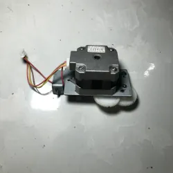 Động cơ bước máy in Bixolon đi kèm với cụm bánh răng giảm tốc 792776