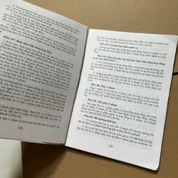 Luật thương mại và các văn bản hướng dẫn thi hành (lỗi bung keo rời vài trang) 608208