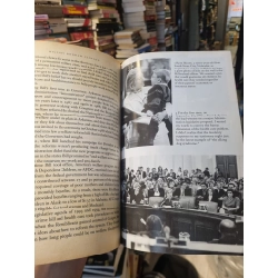 LIVING HISTORY (A Memoir) - Hillary Rodham Clinton 146533