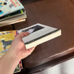 Anh Ấy Đã Không Nắm Tay Tôi – Hiên | Tản văn tình cảm chạm đến trái tim- K4 1029486