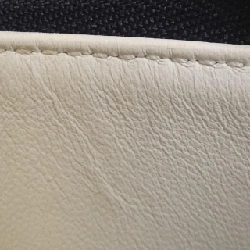 Ví Louis Vuitton Trillon Portefeuille Capucines Compact M82046 620256