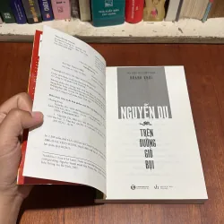 II Văn Học: Nguyễn Du _ Trên Đường Gió Bụi - Hoàng Khôi - 2002 801119