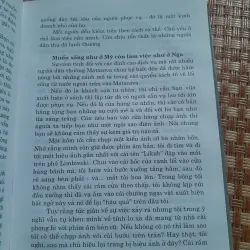 TRONG BÓNG TỐI ĐIỆN KREMLI 1024855