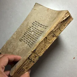 Tối hậu thư dưới cổng vàng 736538