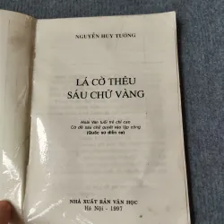 LÁ CỜ THÊU SÁU CHỮ VÀNG - NGUYỄN HUY TƯỞNG 719831
