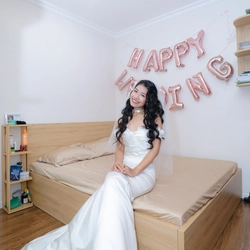 Váy cưới đuôi cá có tùng