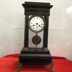 Đh để bàn mặt men chân quì