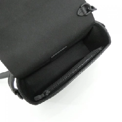 Túi xách đeo vai Louis Vuitton Trillon Monogram Steamer Wearable Wallet M81746 - Hàng hiệu Authentic 765163