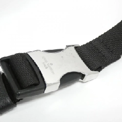 Túi đeo chéo Louis Vuitton Taiga Lama Bum Bag Outdoor M30245 613350