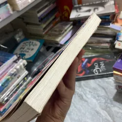 Tín đồ shopping oanh tạc Manhattan - Sophie Kinsella 970797