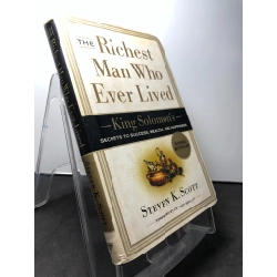 The richest man who ever lived BÌA CỨNG mới 85% bẩn nhẹ Steven K.Scott HPB1408 NGOẠI VĂN