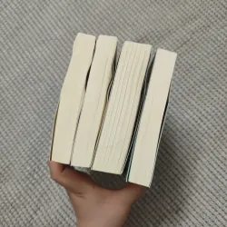 Những yêu nữ xứ titan - Kurt Vonnegut  925378