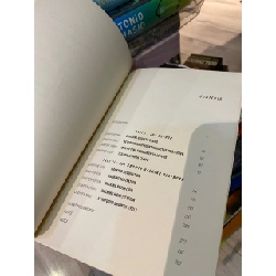 Hacking Growth - Sean Ellis 1028780