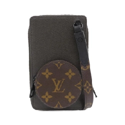 Túi đeo vai Louis Vuitton Taiga Rama Fonbox M30581 - Hàng hiệu Chính hãng 805759