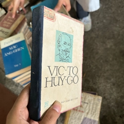 Vic-to Huy-gô 519102